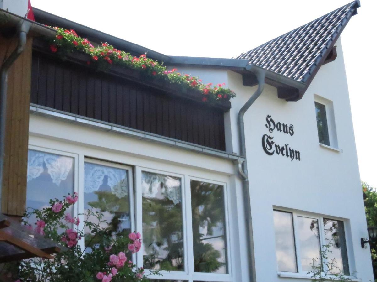 Gast-& Logierhaus Am Rheinsberger See Exterior foto